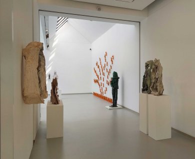 Paolo Porelli & Mattia Vernocchi | Werden: zwischen Materie, Geschichte und Natur Ein Blick in die Ausstellung
