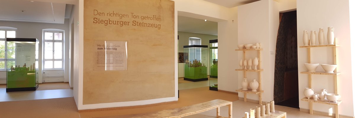 Ein Blick in die Abteilung zum Siegburger Steinzeug.